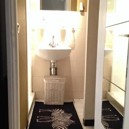 Vincennes-cosy Duplex アパート *